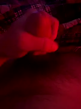 Snapshot of i_love_2cum chatting on October 25, 9:53 pm i love 2cum online show from October 25, 9:53 pm