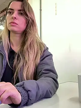 Snapshot of SweetGraciosa chatting on October 15, 12:16 pm SweetGraciosa online show from October 15, 12:16 pm