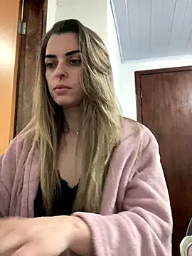 Snapshot of SweetGraciosa chatting on October 16, 1:17 am SweetGraciosa online show from October 16, 1:17 am