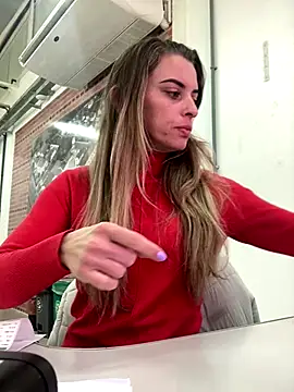 Snapshot of SweetGraciosa chatting on October 24, 2:02 pm SweetGraciosa online show from October 24, 2:02 pm