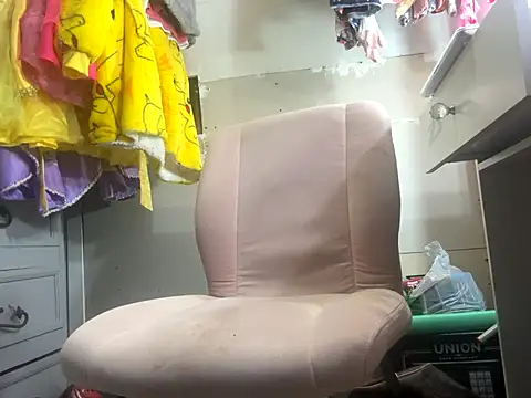 Snapshot of bearcub300 chatting on September 13, 11:59 pm bearcub300 online show from September 13, 11:59 pm