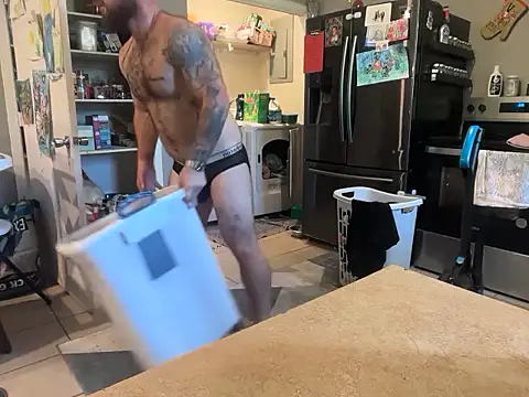 Snapshot of bearcub300 chatting on November 9, 9:13 pm bearcub300 online show from November 9, 9:13 pm