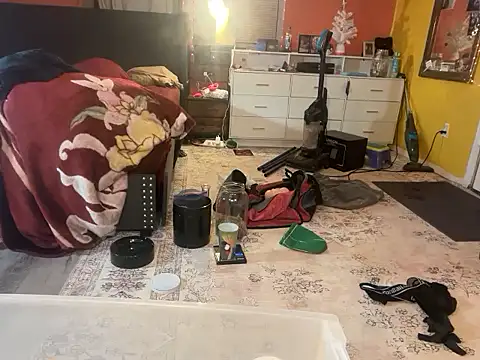 Snapshot of bearcub300 chatting on November 22, 2:10 am bearcub300 online show from November 22, 2:10 am