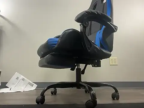 Snapshot of bearcub300 chatting on November 26, 2:56 am bearcub300 online show from November 26, 2:56 am