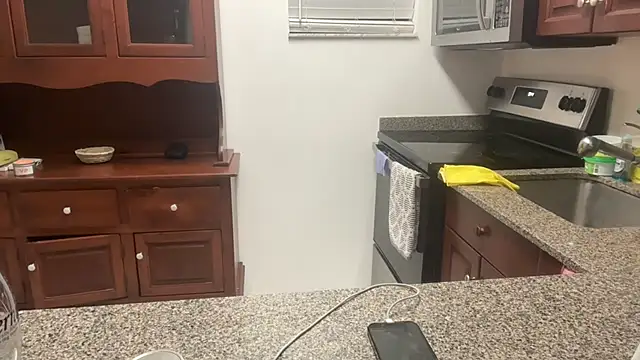 Snapshot of prettyykitty22 chatting on October 28, 3:54 am prettyykitty22 online show from October 28, 3:54 am