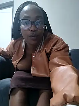 Snapshot of BigBootySimbax chatting on May 13, 8:16 pm BigBootySimbax online show from May 13, 8:16 pm