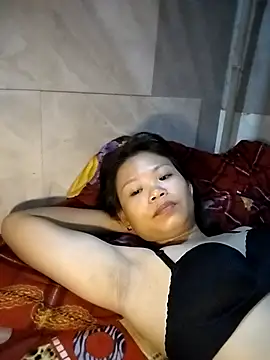 LinhNa999 online show from October 12, 6:23 am