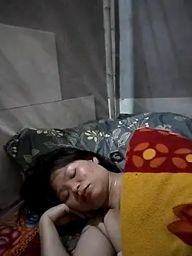 LinhNa999 online show from February 13, 1:40 pm