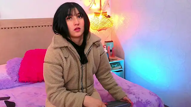 Snapshot of Daphnee- chatting on September 13, 11:54 am Daphnee- online show from September 13, 11:54 am