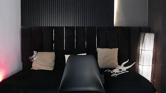 Dominic ghost online show from October 18, 10:10 pm