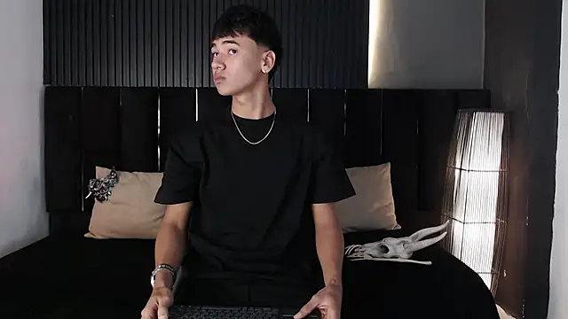 Dominic ghost online show from October 27, 12:36 am