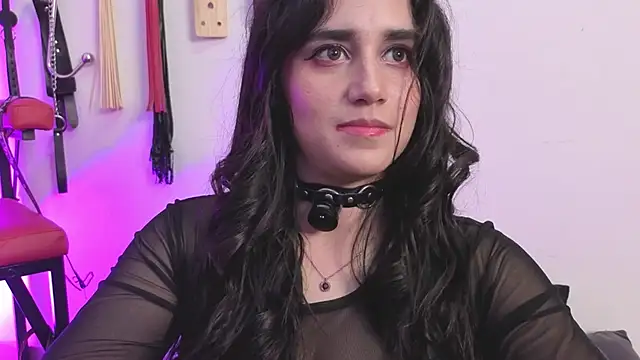 elowen halley1 online show from January 10, 7:15 pm