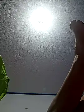 vaneza1999 online show from October 10, 9:14 pm