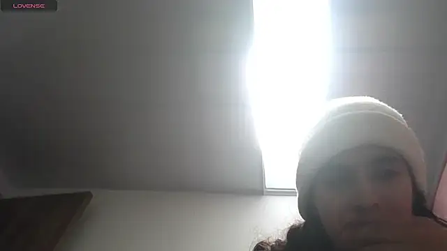 Alynn Bri  online show from July 22, 2:31 pm
