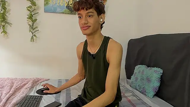 Peterfrost19 online show from October 16, 3:24 pm