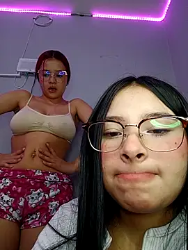 Snapshot of Anne_Mia chatting on December 4, 10:13 am Anne Mia online show from December 4, 10:13 am