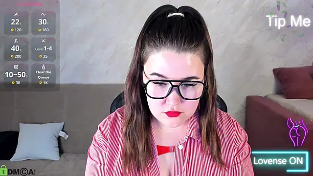 Snapshot of Tara_Torres chatting on September 18, 2:19 pm Tara Torres online show from September 18, 2:19 pm