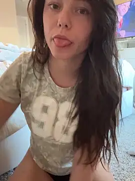 lilbbyily online show from April 17, 11:19 pm