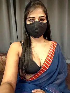 Misss-julli online show from December 17, 3:01 am