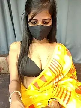 Misss-julli online show from February 28, 1:45 pm