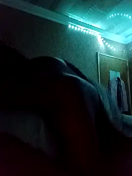 easybutjust online show from April 20, 8:21 pm