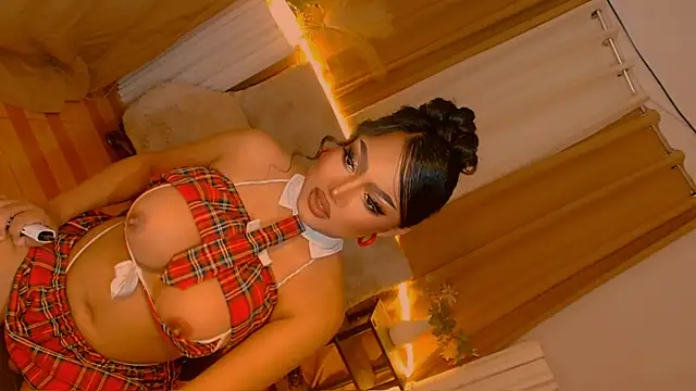 Lilly-lou online show from May 28, 1:19 pm