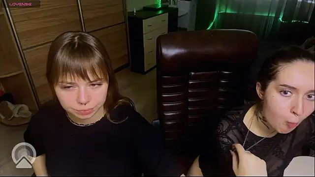 Snapshot of xxx_sandra_ chatting on October 10, 12:59 pm xxx sandra online show from October 10, 12:59 pm