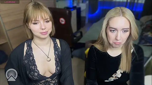 xxx sandra  online show from April 10, 1:16 pm