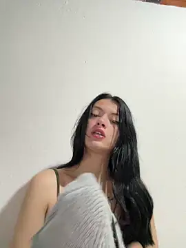 LiaCollings online show from February 27, 11:10 am