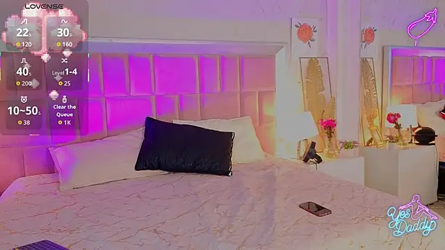 AlanaOdison online show from April 8, 7:36 pm