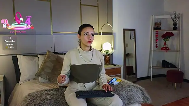 Lina Montclair online show from March 30, 8:21 pm