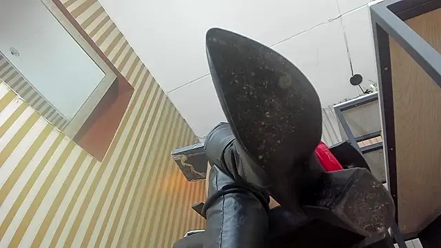 Scarlett Barnes online show from March 26, 12:22 pm