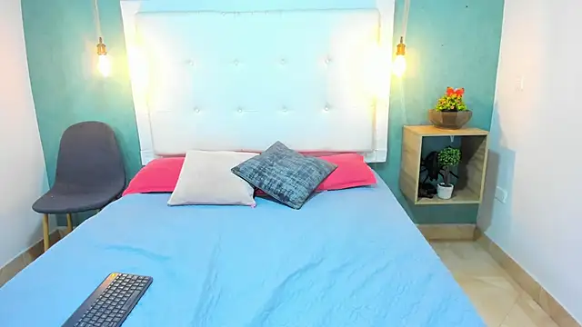 Heidy milf online show from November 15, 8:16 pm