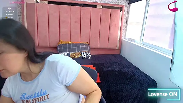 Barbara fox   online show from April 11, 4:11 pm