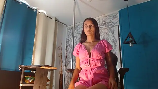 Snapshot of hanna_mooreee chatting on September 12, 5:57 pm hanna mooreee online show from September 12, 5:57 pm