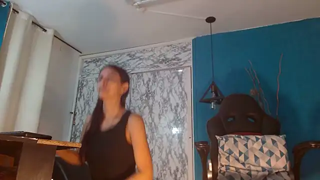 hanna mooreee online show from March 21, 7:06 pm