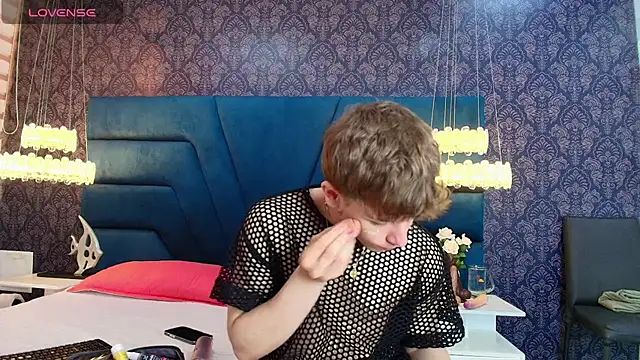 TaylerWhite online show from January 16, 11:58 am