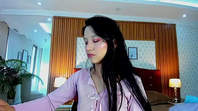 Sophie Calloway online show from March 7, 2:03 pm