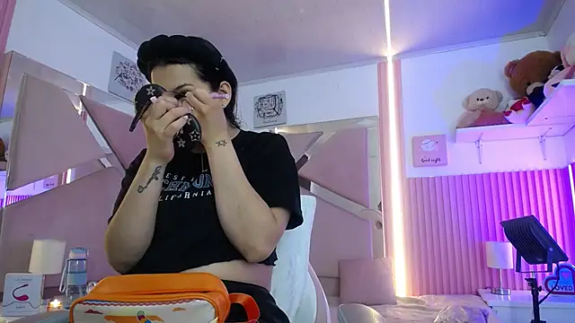 Snapshot of Mia_garcia28 chatting on October 15, 8:09 pm Mia garcia28 online show from October 15, 8:09 pm