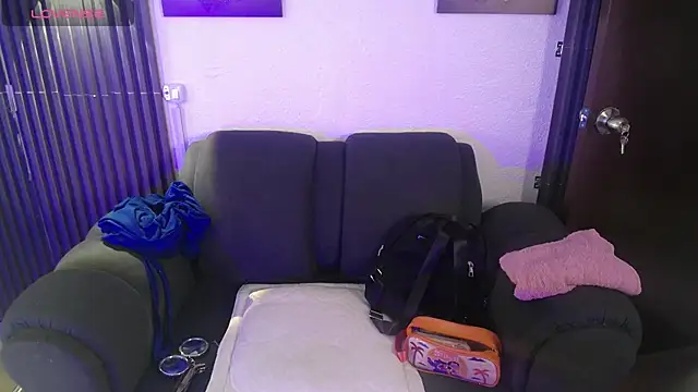 Snapshot of Mia_garcia28 chatting on November 4, 7:35 pm Mia garcia28 online show from November 4, 7:35 pm