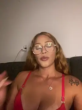 ruivinha2006 online show from April 9, 1:16 am