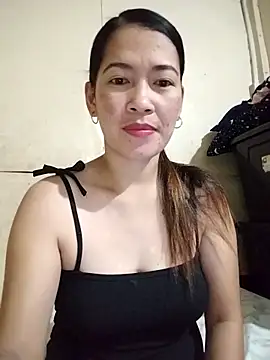 Snapshot of wildxxxGia chatting on February 1, 7:45 pm wildxxxGia online show from February 1, 7:45 pm