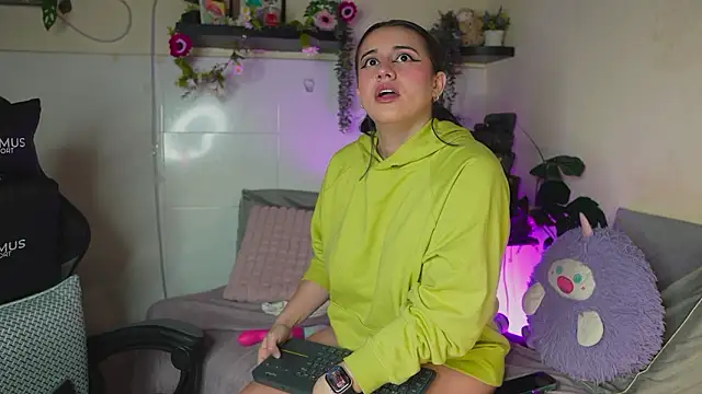 Lana Herondale online show from March 12, 2:29 am