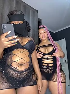 Snapshot of Thick_Ass_Barbiie chatting on December 19, 8:05 pm Thick Ass Barbiie online show from December 19, 8:05 pm