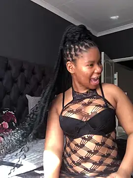 Snapshot of Thick_Shawtyy chatting on October 5, 12:14 pm Thick Shawtyy online show from October 5, 12:14 pm