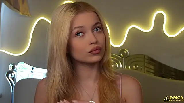 Snapshot of kellypeachcake chatting on November 16, 5:35 am kellypeachcake online show from November 16, 5:35 am