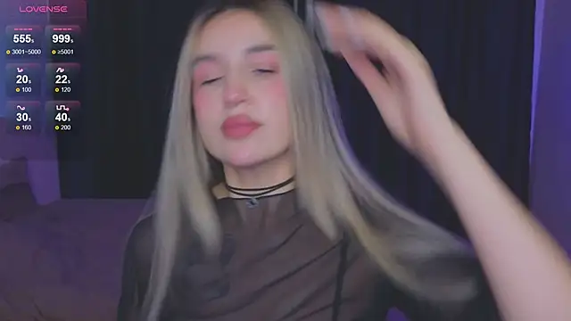 Snapshot of RoxyChill chatting on September 26, 7:29 pm RoxyChill online show from September 26, 7:29 pm