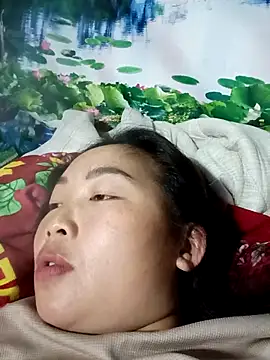 PhamPhung online show from April 18, 4:00 pm