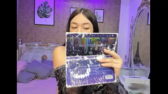 Snapshot of Dali_collin chatting on October 2, 1:07 pm Dali collin online show from October 2, 1:07 pm