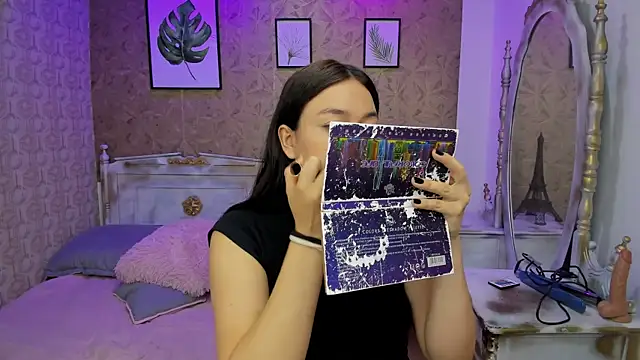 Snapshot of Dali_collin chatting on October 9, 12:25 pm Dali collin online show from October 9, 12:25 pm